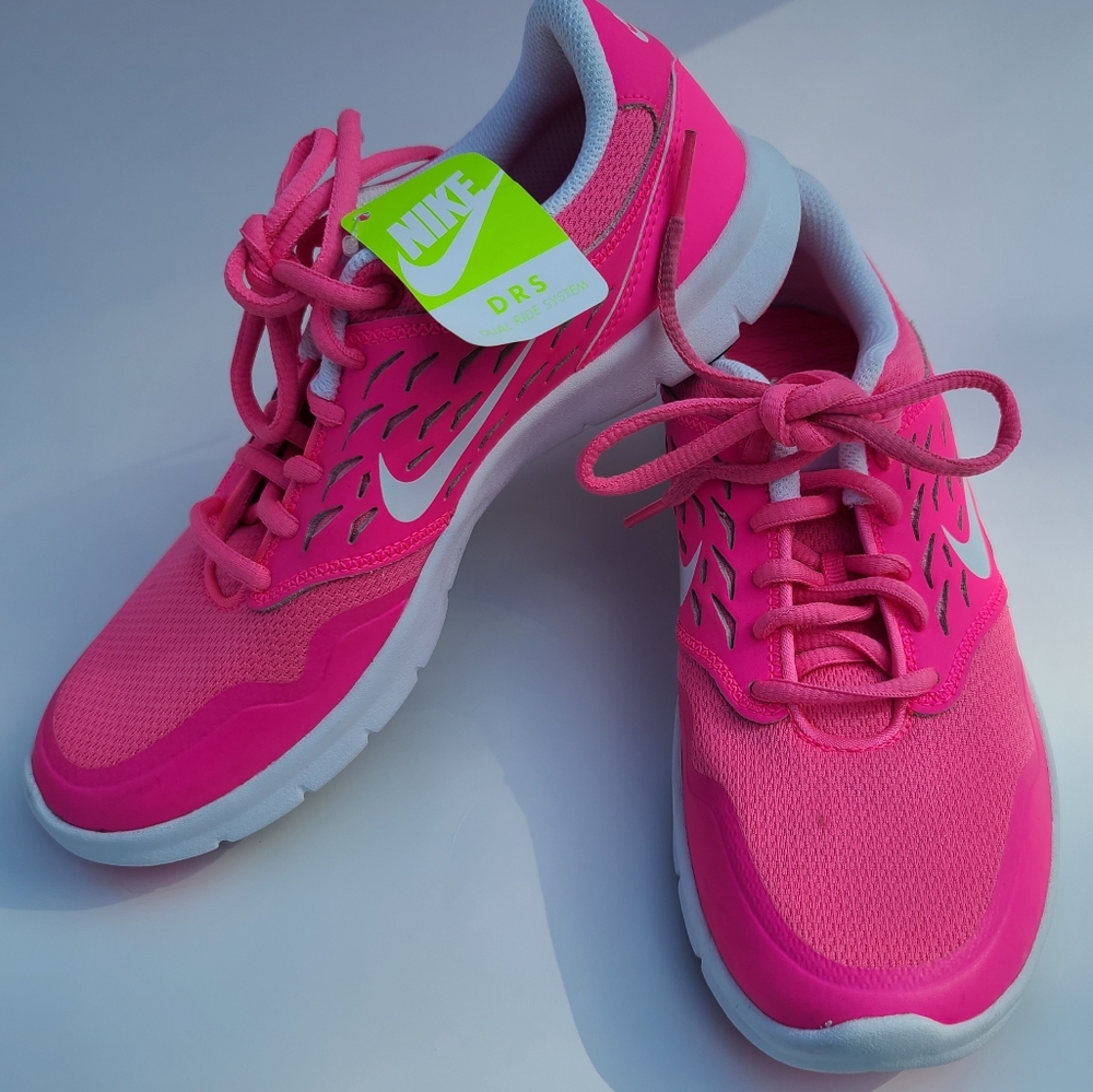 Women's Nike DRS Orive NM Sneakers - Bright Pink